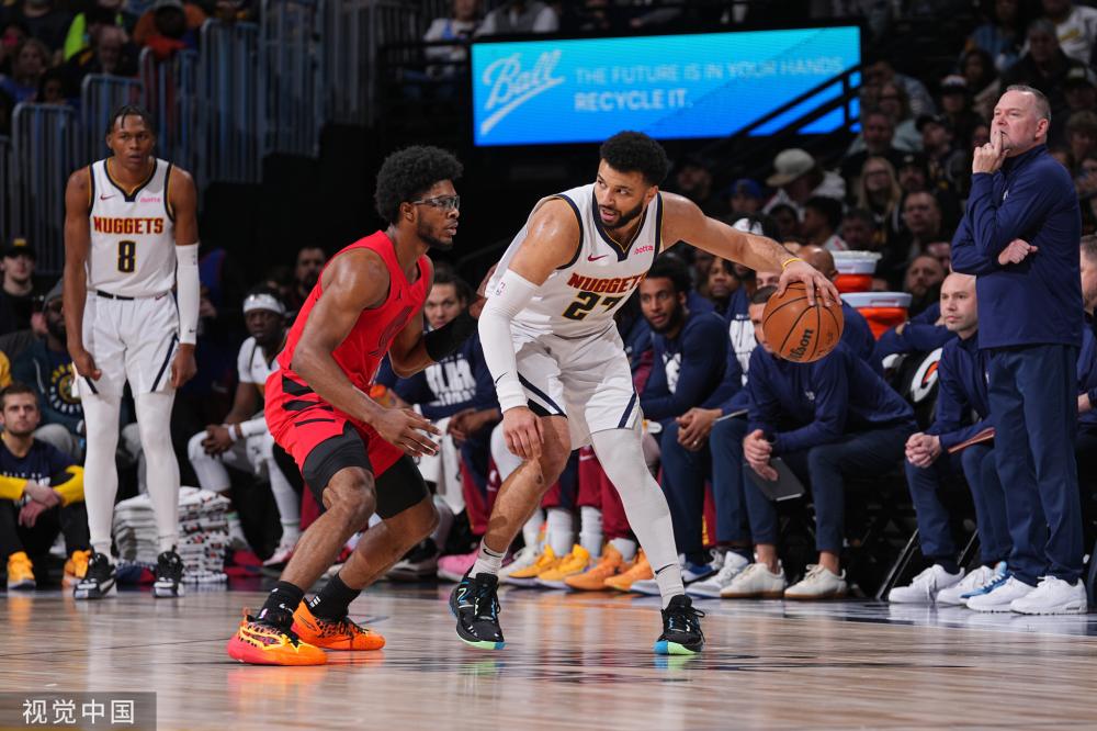 他在发球局 他在发球局