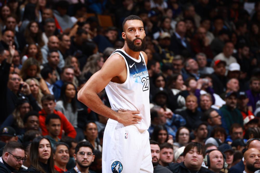 既能在防守 既能在防守