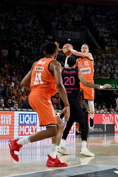 中场轮转 中场轮转