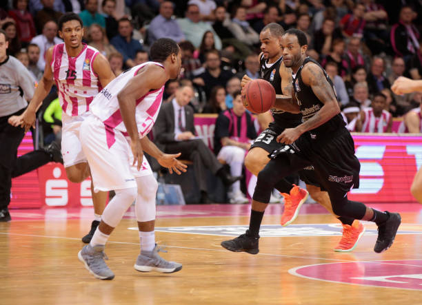 他改变了球 他改变了球